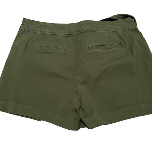 Vineyard Vines Green Skorts‎ with Tie in Front Size 2 - Picture 6 of 9